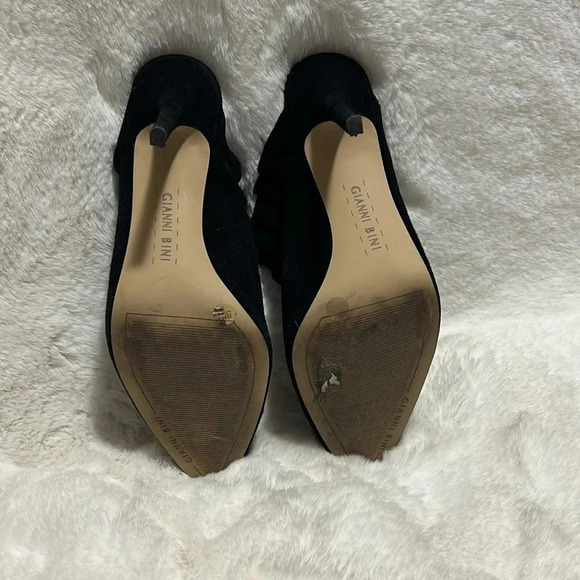 Gianni Bini Ruffled Suede Heels - Picture 5 of 7